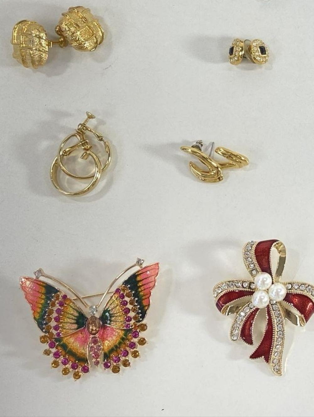 Napier Multicolor Butterfly Brooch & Red Ribbon Bow Pin Clip Earrings Lot - Picture 2 of 4
